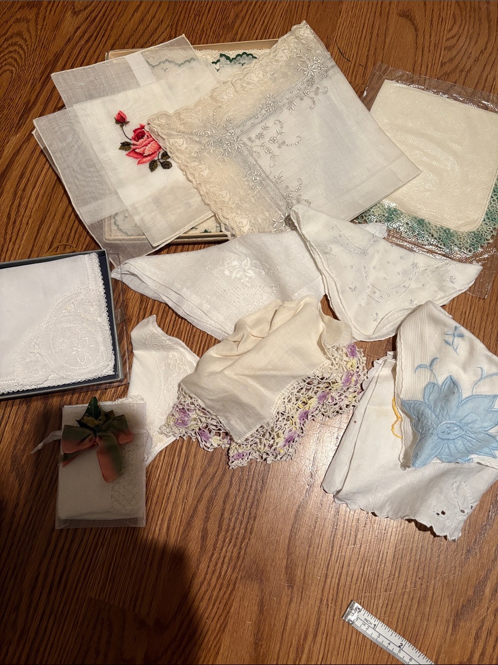 Vintage White & Cream Embroidered Linen Handkerchief Set